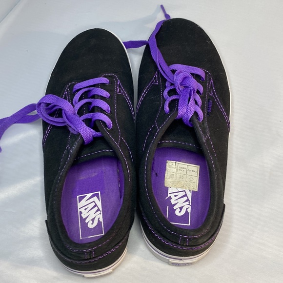 Vans Purple and Black Low Top Sneakers Size 5.5 - Picture 5 of 11
